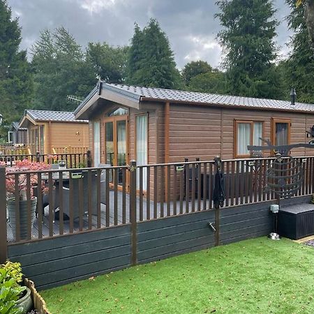 Honeycomb Lodge Dollar Exterior photo